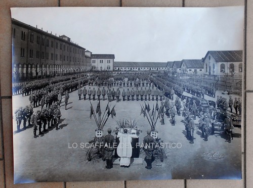 Luca comerio milano caserma - milano,